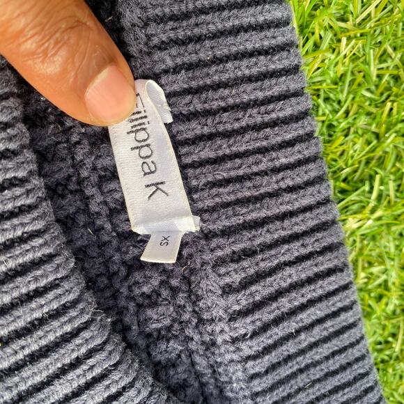 Filippa K Women's Knit Dark Blue Oversized Sweater XS - Picture 3 of 5